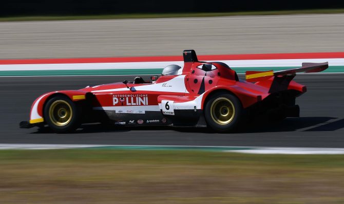 Mugello, vince Matteo Pollini