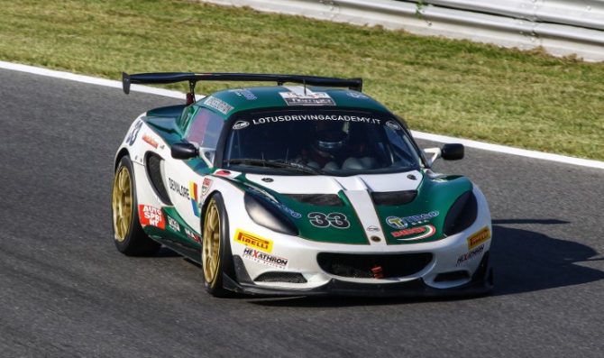 Squadrone Lotus a Varano