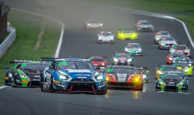 La Nissan vince al Fuji