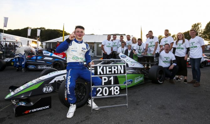 Jewiss campione British F4