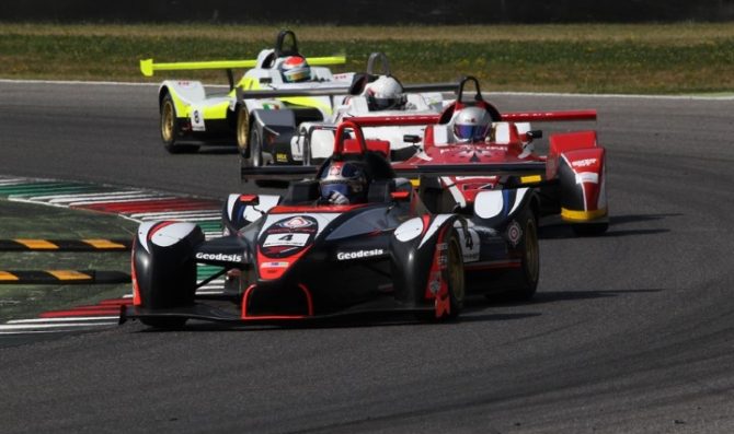 Al Mugello è sfida a sei