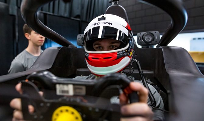 Johansson al via con la BMW