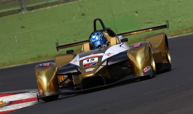 Molinaro guida i test di Imola