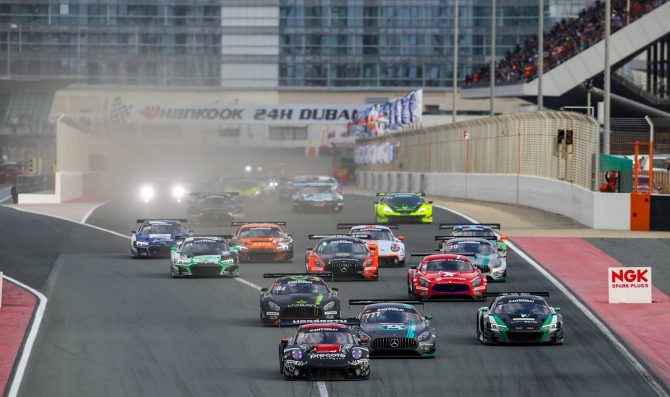 24H Dubai sotto il diluvio: bandiera rossa