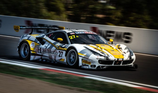 Bathurst: al via anche una Ferrari