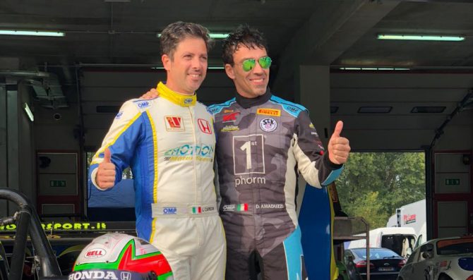 Amaduzzi con Capecchi e Emotion Motorsport