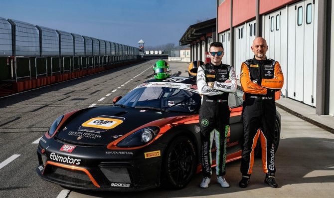 Maino-Piccioli con la Cayman di Ebimotors