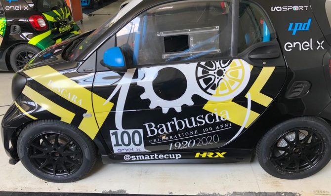Marco Mosconi sale sulla smart e-cup del Team Barbuscia