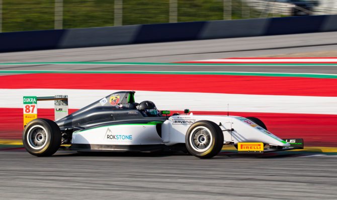 Austria: Bearman lead nelle libere