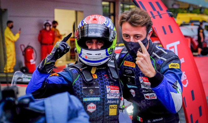 Barcellona: uno-due Lamborghini