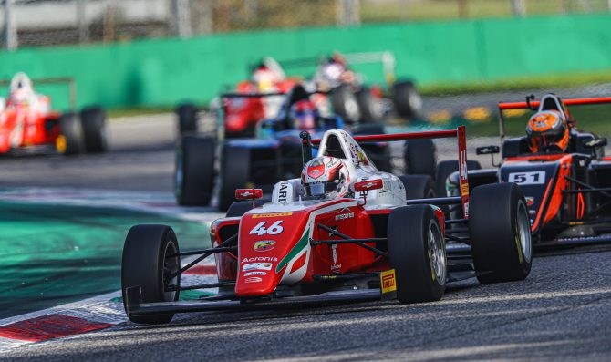 Monza: Minì vince al fotofinish