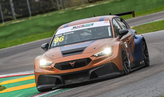 Azcona più veloce nelle libere