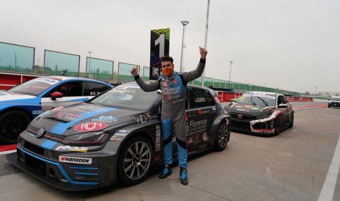 Turismo: Giorgi svetta in Gara 2 a Misano