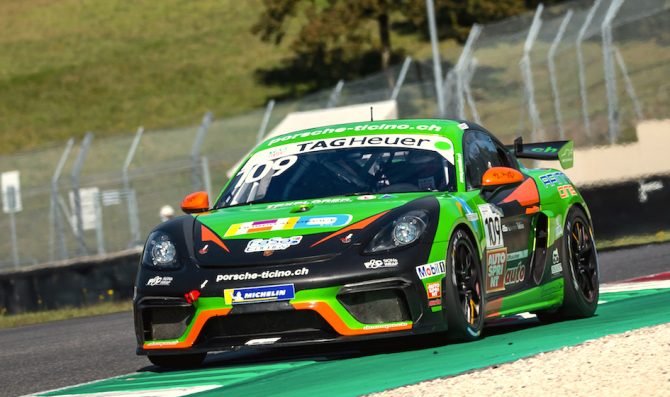 Fenici debutta con la Cayman
