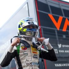 Bearman joins VAR for F4 title shot