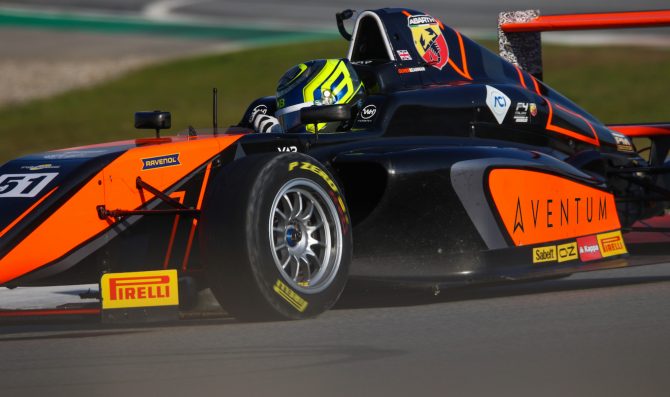 Test F4, day 1. Bearman chiude davanti