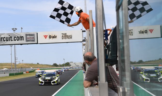 MM Motorsport torna e vince nel TCR Italy