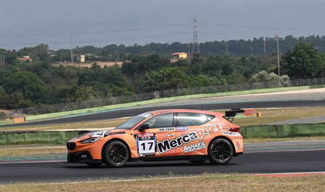 Fernandez firma Gara 1 a Vallelunga